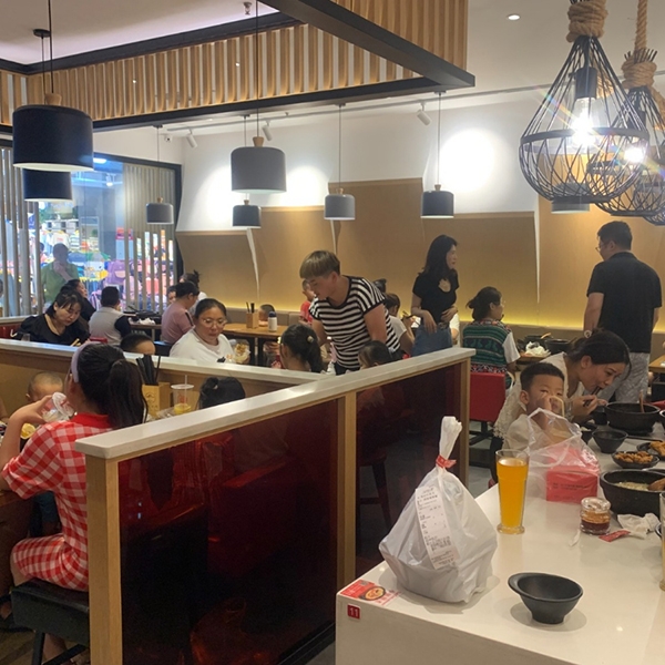 創(chuàng)業(yè)加盟好項(xiàng)目，加盟狀元米線，讓你成功當(dāng)老板，純大米米線新潮流新趨勢(shì)，加盟熱線：400-967-2208